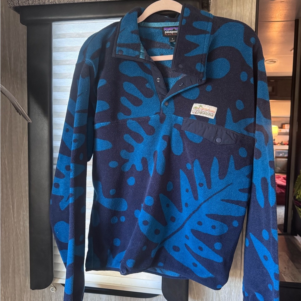 Patagonia Blue and Dark Blue Patterned Fleece